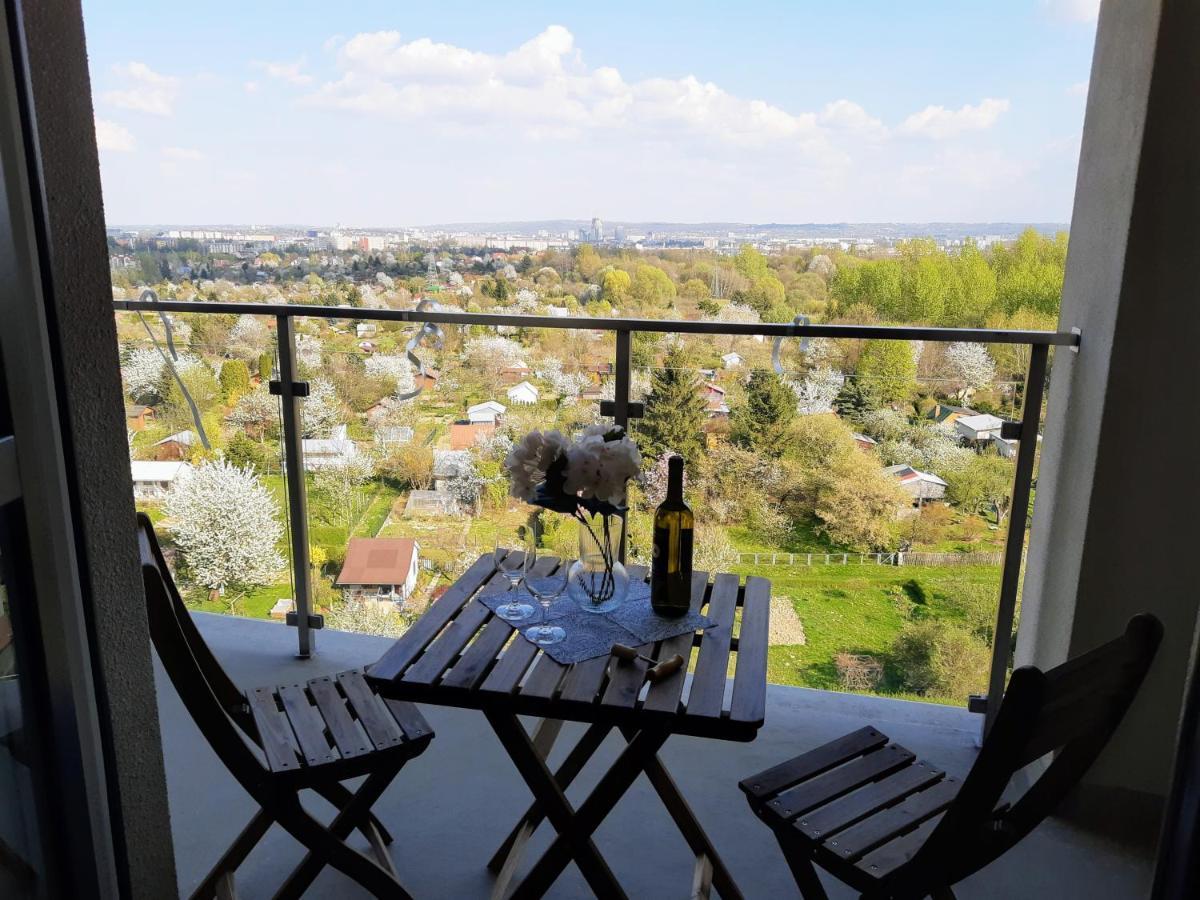 Apartment New Wolynska - Przestronny, Z Widokiem, Czysto, Parking, Balkon